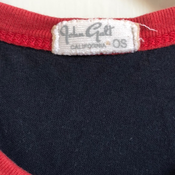 Brandy Melville TShirt - Picture 2 of 3